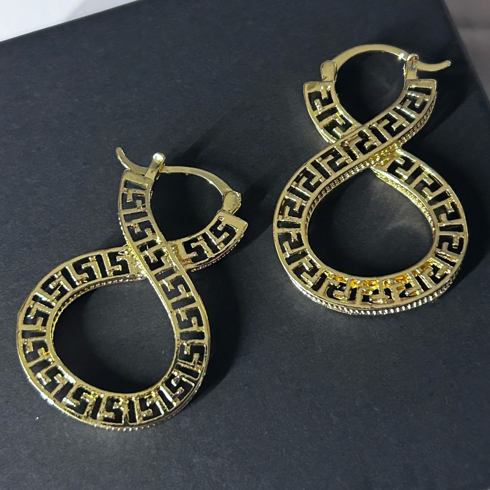 Infiniti Gold Hoop Rarrings - Picture 9 of 11